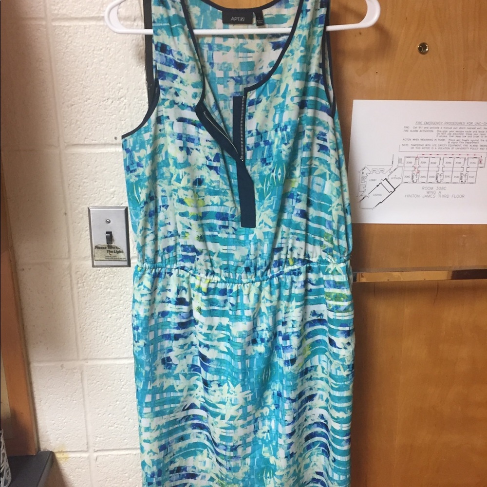 Blue lined size L dress
